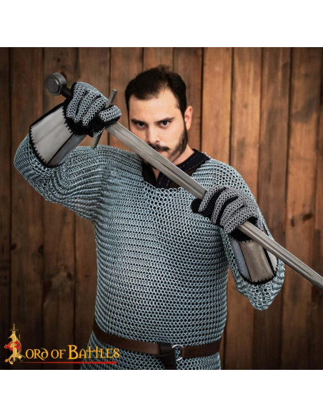 Guanti in cotta di maglia del tardo...