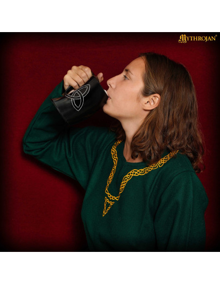 Brocca vichinga in corno naturale...