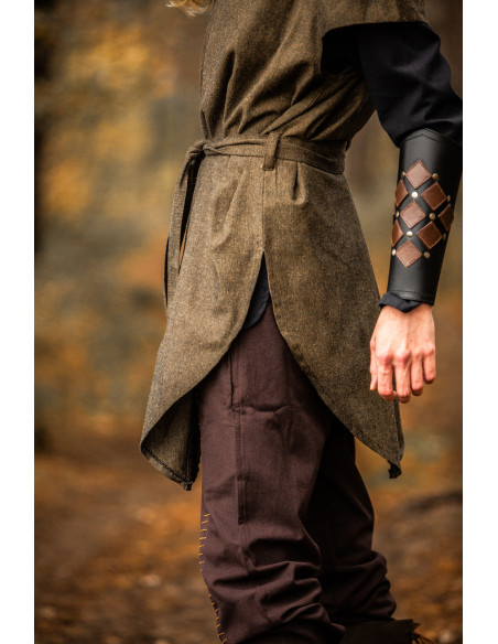 Tunika medievale con cappuccio...