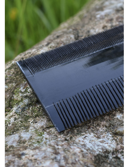 Pettine medievale a doppia faccia,...