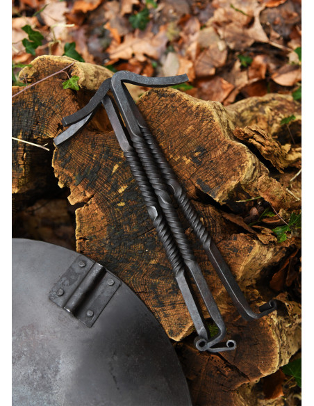 Brasiere medievale con gambe smontabili