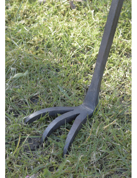 Treppiede grande, forgiato a mano,...