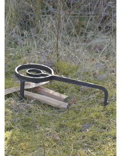 Supporto da cucina medievale, tripode forgiato a mano