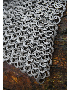 Pezzo di maglia di 20 x 20 cm. anelli piatti 2