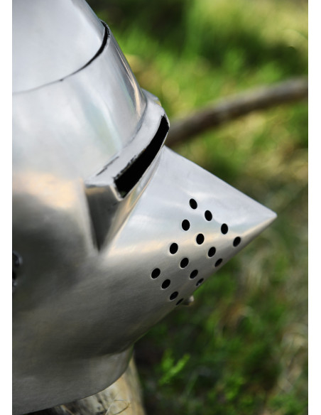 Casco con muso di levriero del XIV...