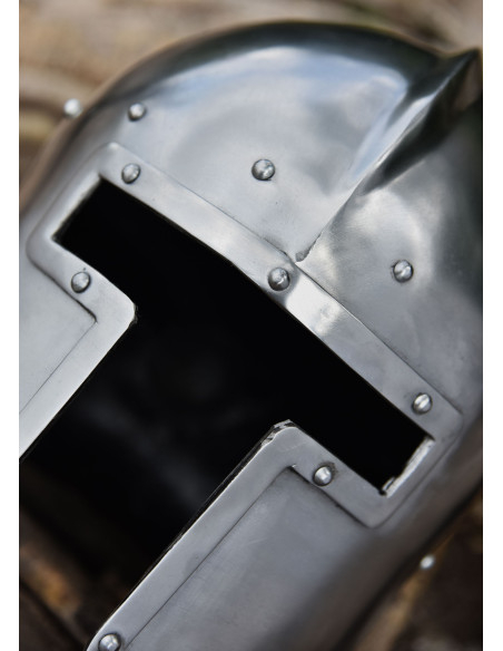 Barbuta italiana funzionante, anno 1440