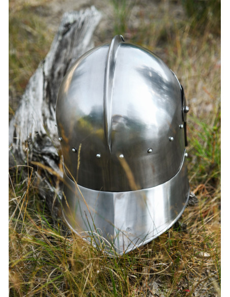 Copricapo medievale con visiera, anno...