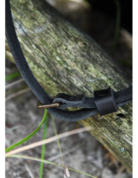 Copricapo medievale con visiera, anno...