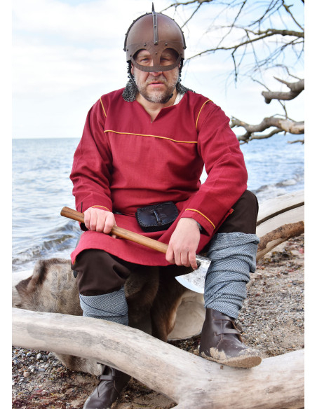 Gjermundbu Elmo vichingo con cotta di...