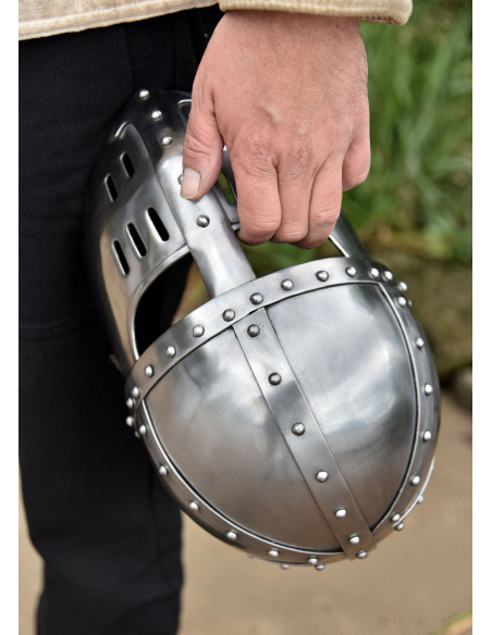 Casco Spangenhelmet con visiera