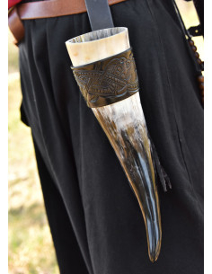 Tahalí per corno con design a drago in rilievo, marrone