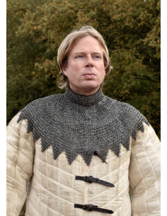 Manto da vescovo con chiusura di cinturini in pelle con...