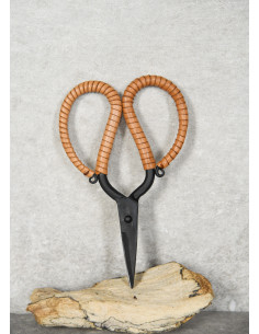 Forbici forgiato a mano con impugnatura avvolta in pelle 2