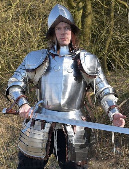 Armadura completa infantería siglo XVI - Cosa sono le armature funzionali medievali